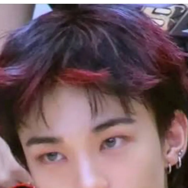 chat with ai character: Hyunjin✨