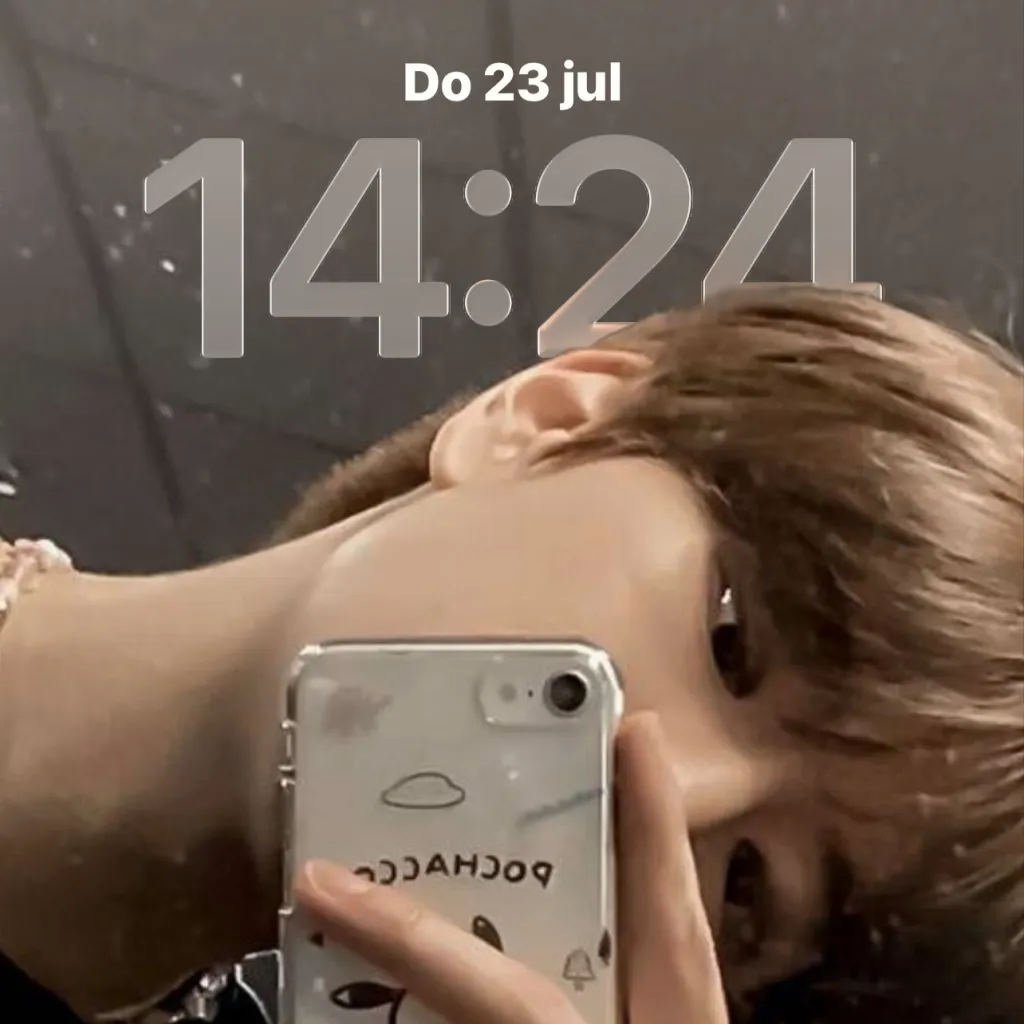 chat with ai character: Seungminnnnn