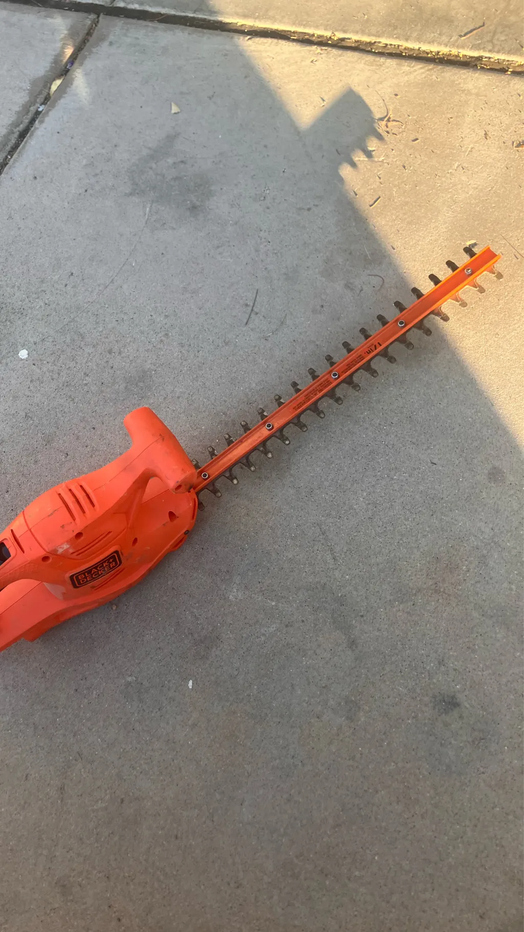 ai character: Hedge trimmer  background