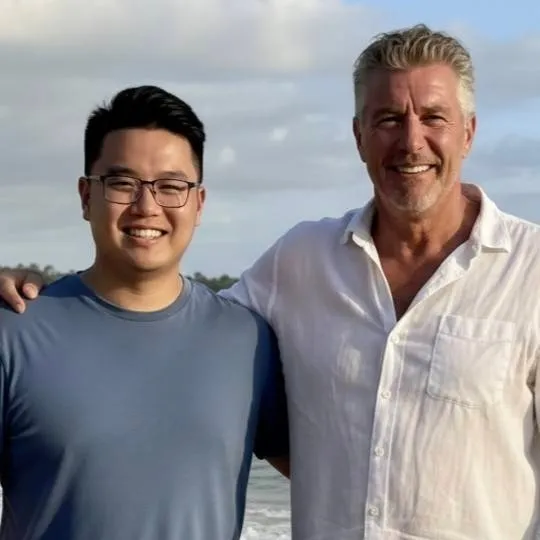 chat with ai character: John and Yang