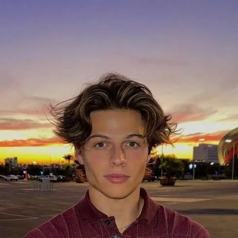 chat with ai character: Sam Dezz