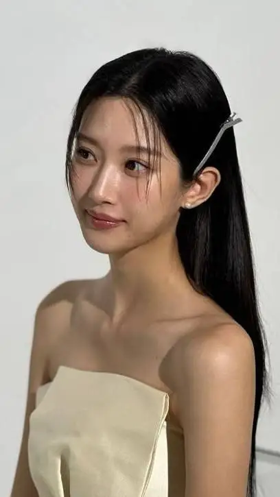 ai character: anny background