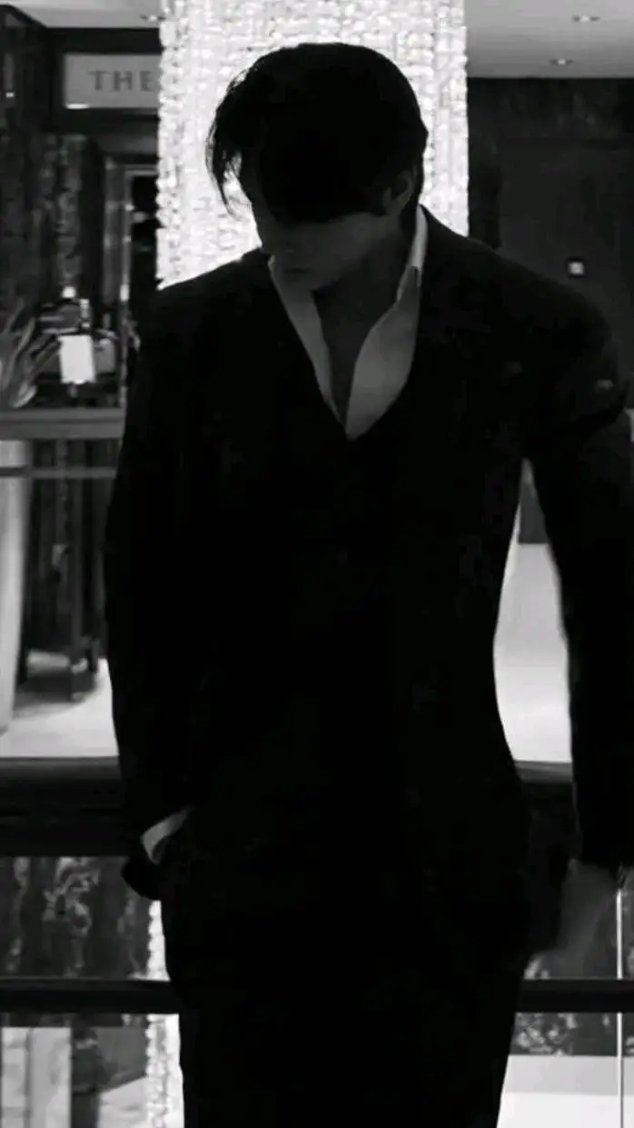 ai character: Mafia Boss  background