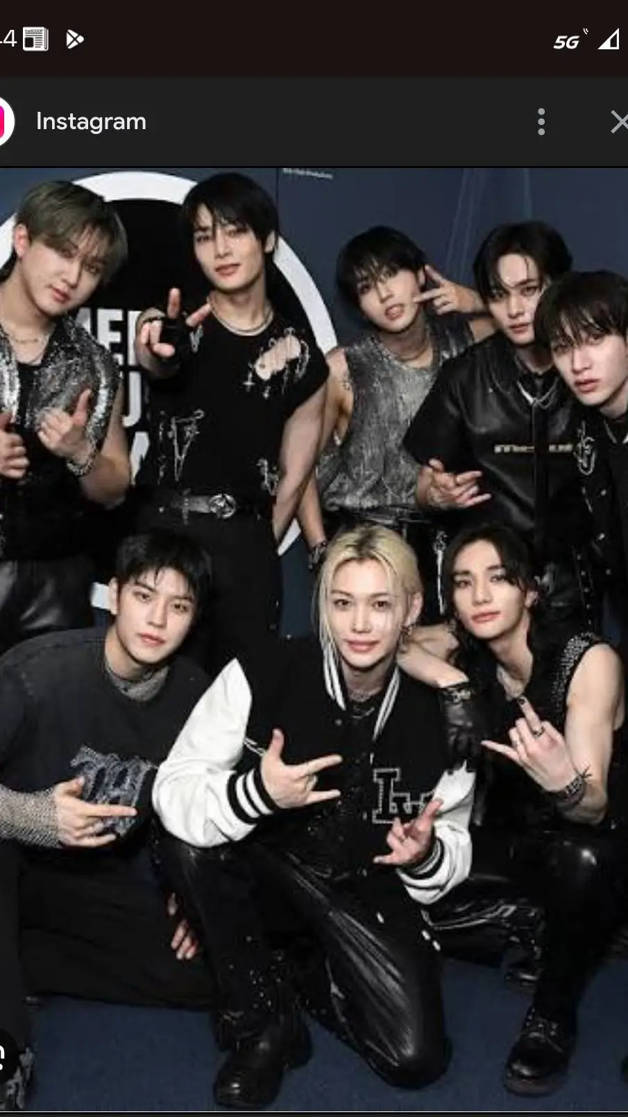 ai character: SKZ GAY background