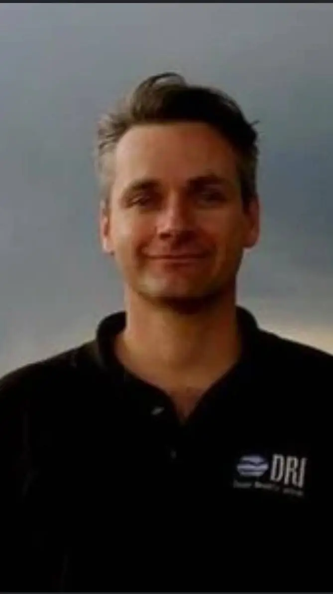 ai character: Carl Young  background