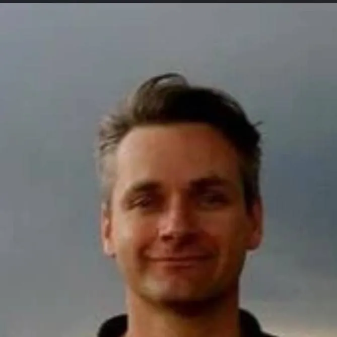 chat with ai character: Carl Young 