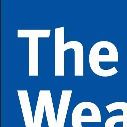 chat with ai character: the weather channe