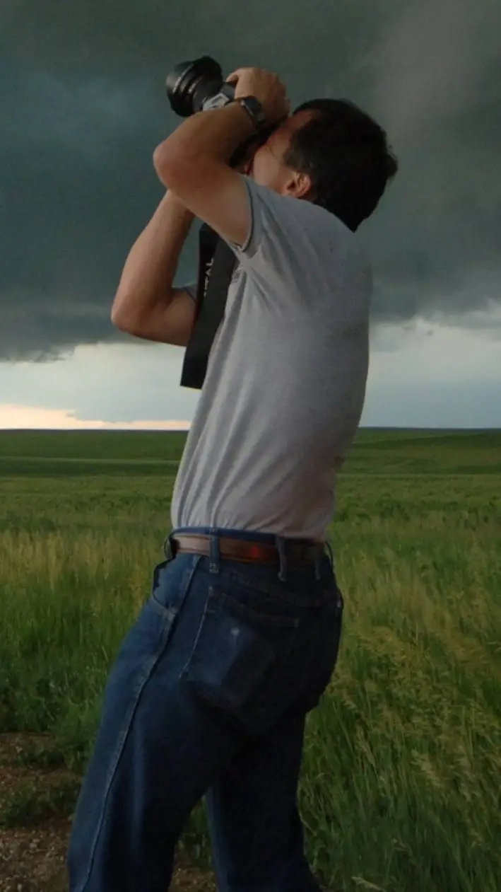 ai character: Tim Samaras  background