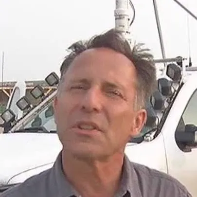 chat with ai character: Tim Samaras 