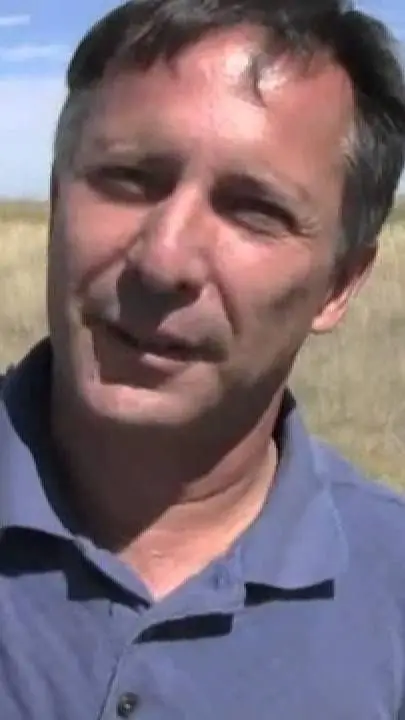 ai character: Tim Samaras  background
