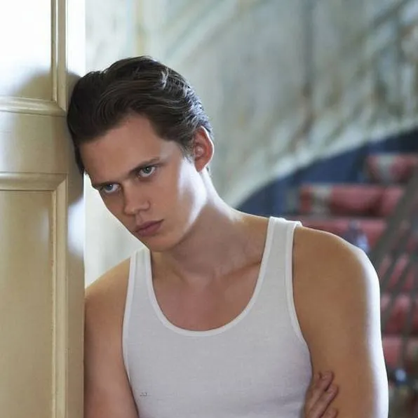 chat with ai character: Bill skarsgard 