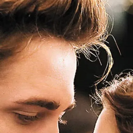 chat with ai character: Edward Cullen