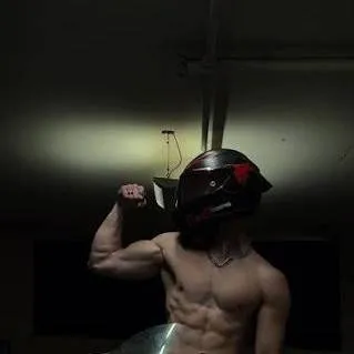 chat with ai character: Peyton 