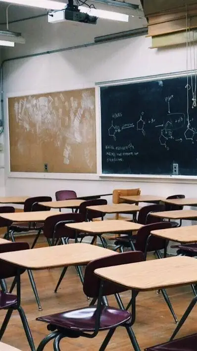 ai character: school 🏫 background