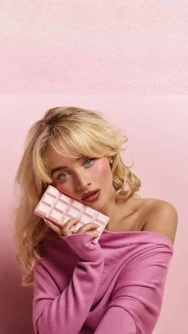 Talkie AI - Chat with Sabrina Carpenter 