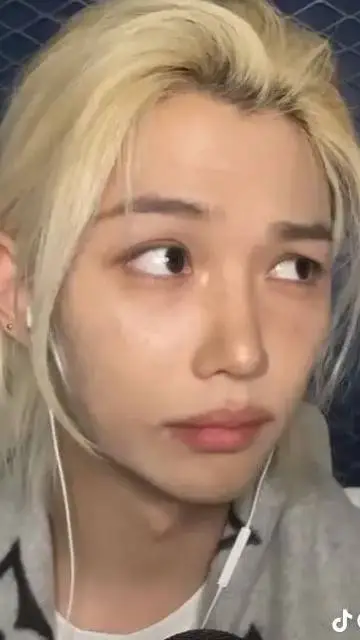 ai character: Felix background