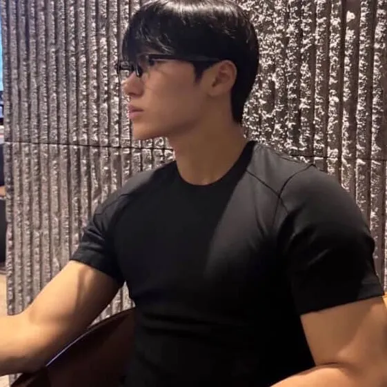 chat with ai character: San 
