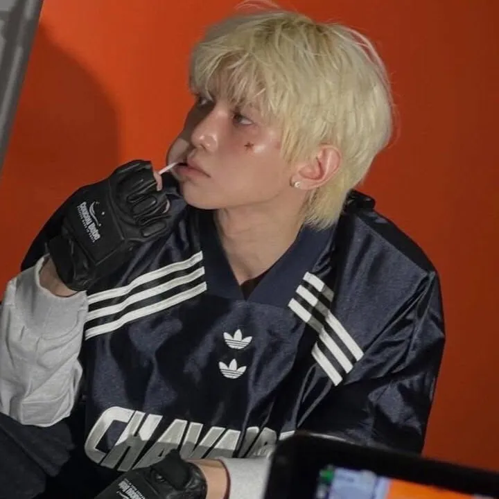 chat with ai character: Yeosang 