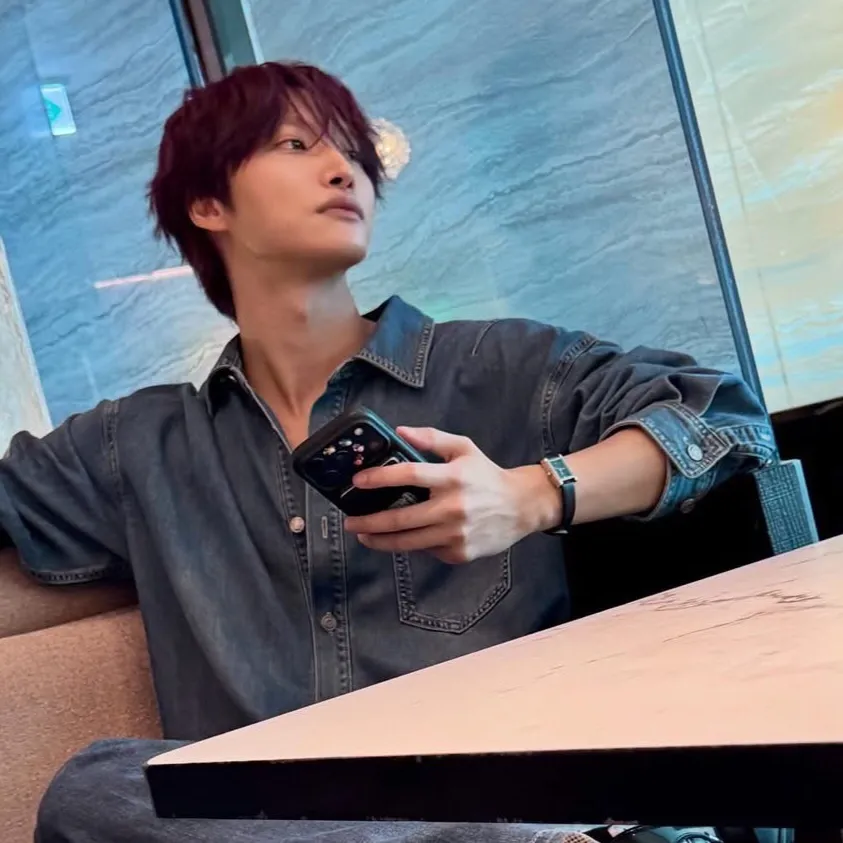 chat with ai character: Park seonghwa 