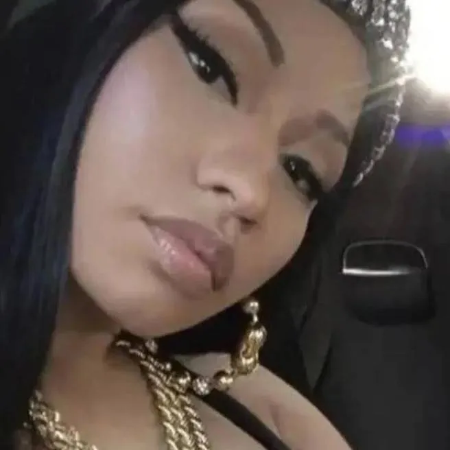 chat with ai character: Nicki Minaj 