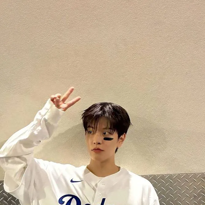 chat with ai character: seungmin 🐶