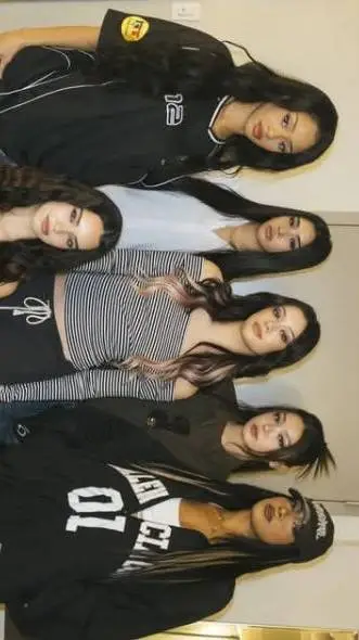 ai character: 🔥 KATSEYE 🔥 background