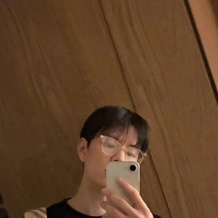 chat with ai character: SEUNGMIN 🐶 🐶 