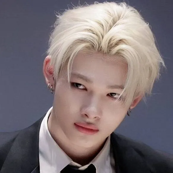 chat with ai character: Ni-ki