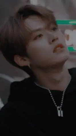 ai character: Leeknow background