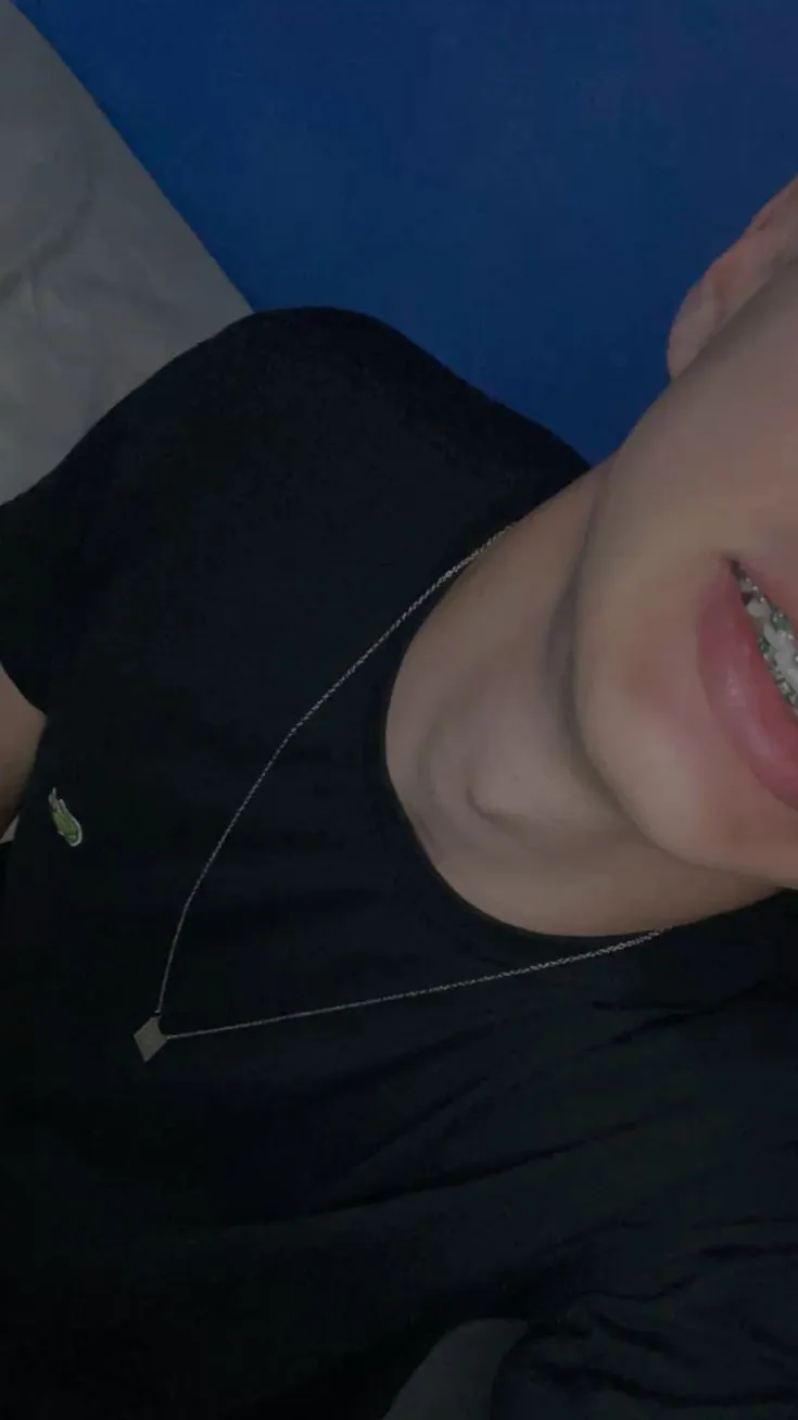 ai character: Jeison  background