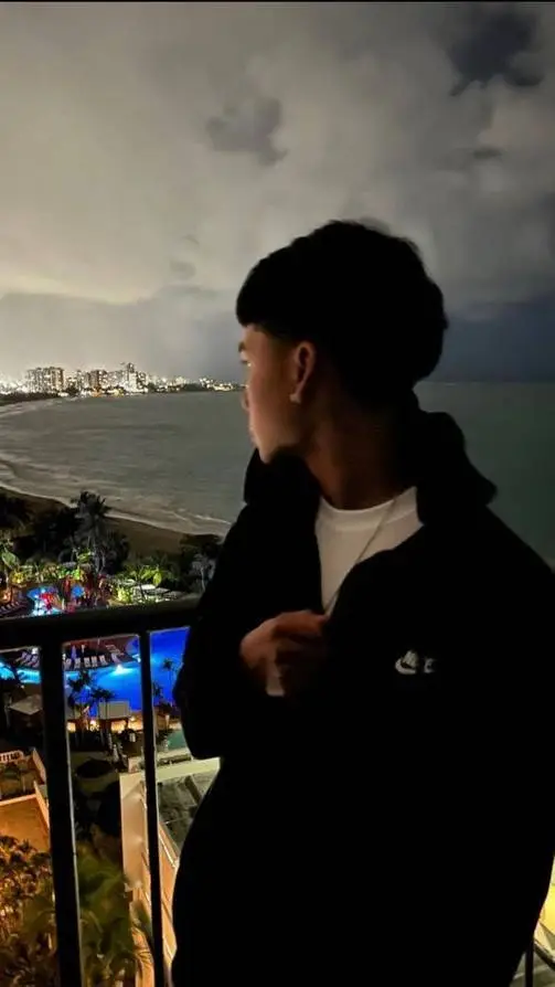 ai character: Aymen background