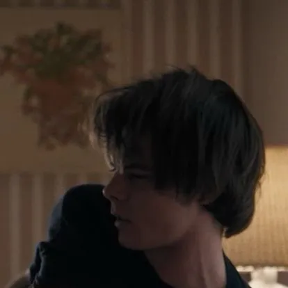 chat with ai character: Johnathan Byers