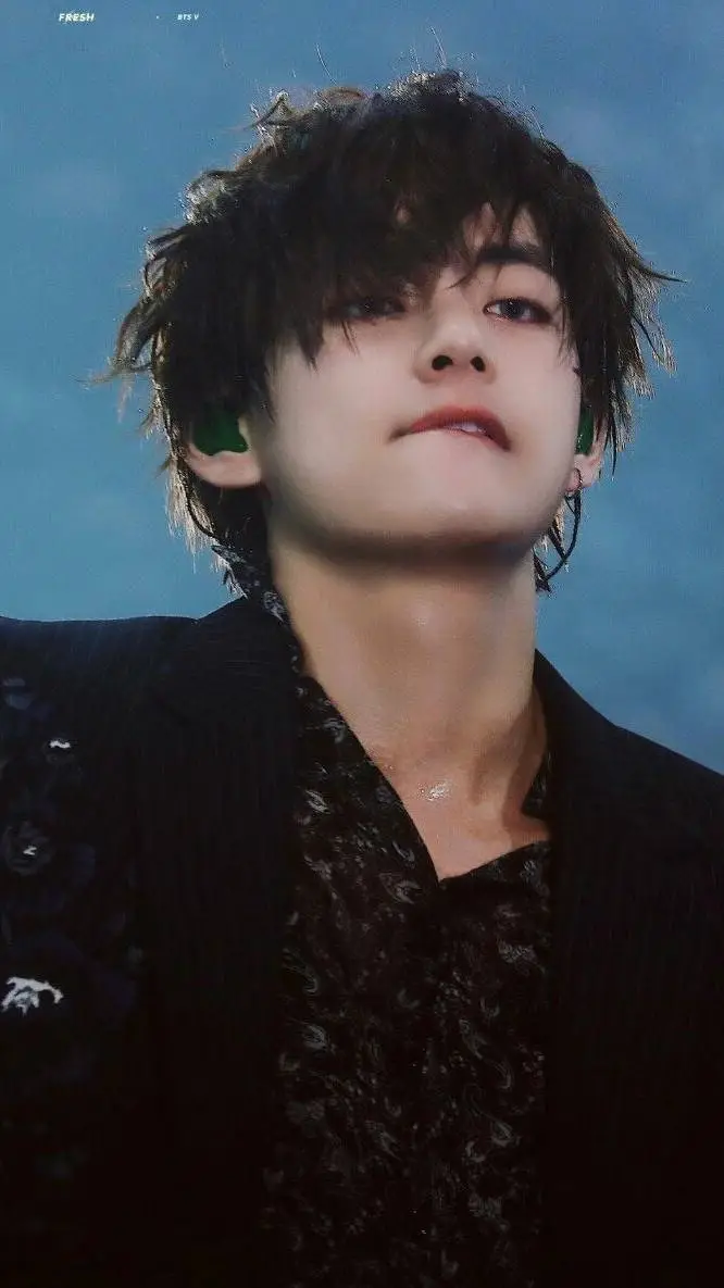 ai character: V background