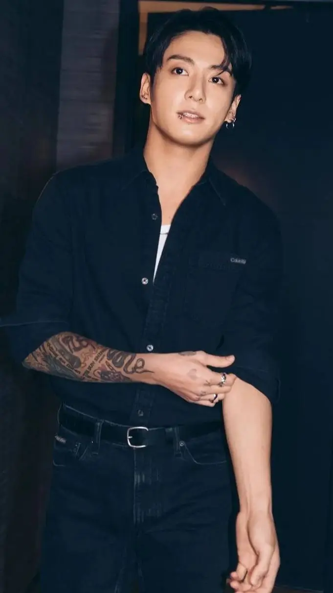ai character: Jungkook,online bf background