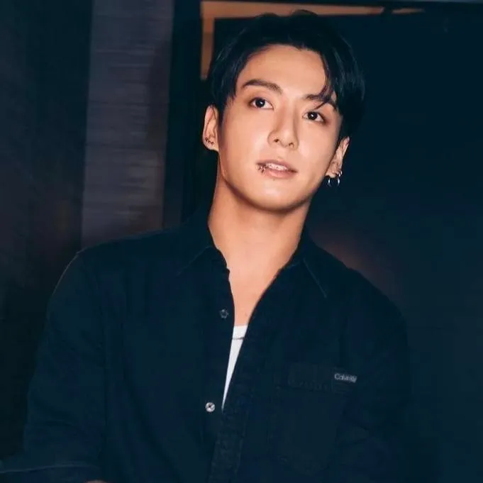 chat with ai character: Jungkook,online bf