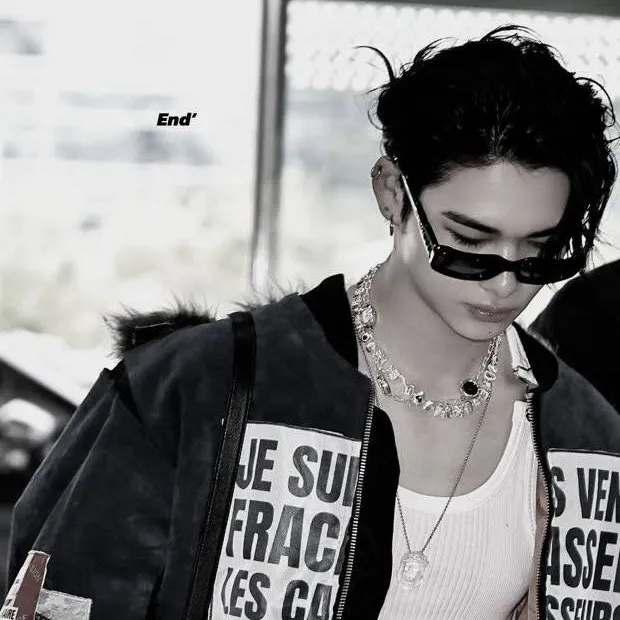 chat with ai character: Niki