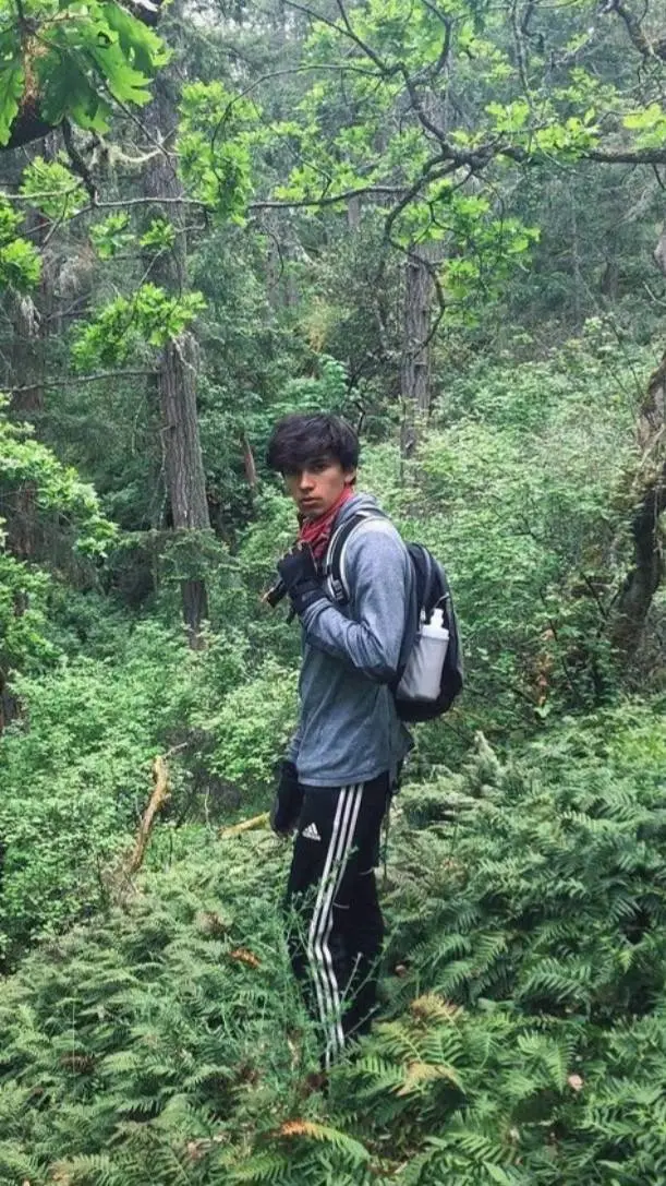 ai character: Vjay Dhar background