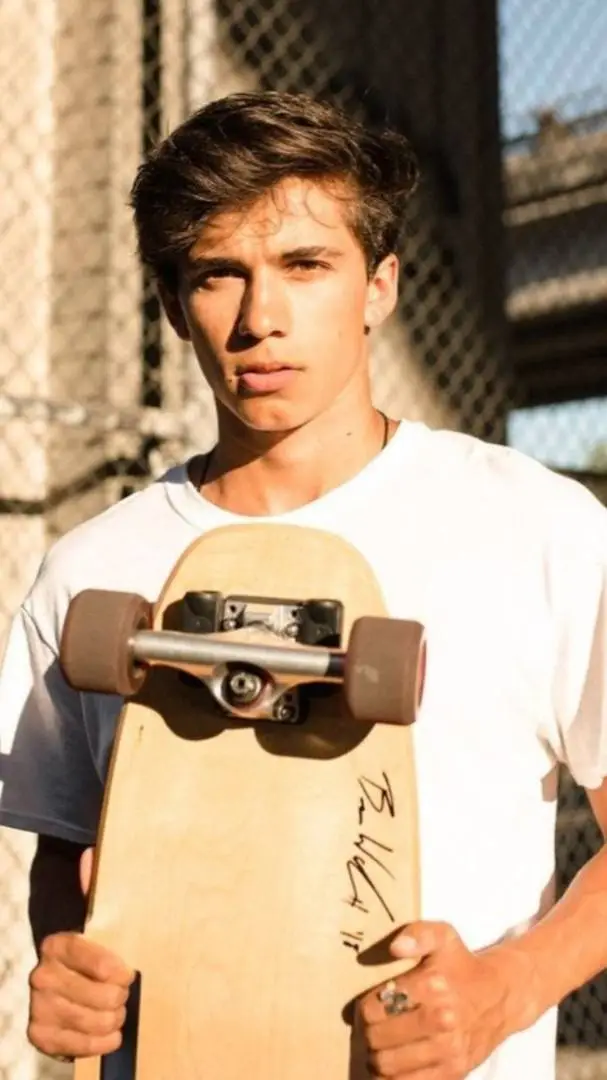 ai character: Vjay Dhar background