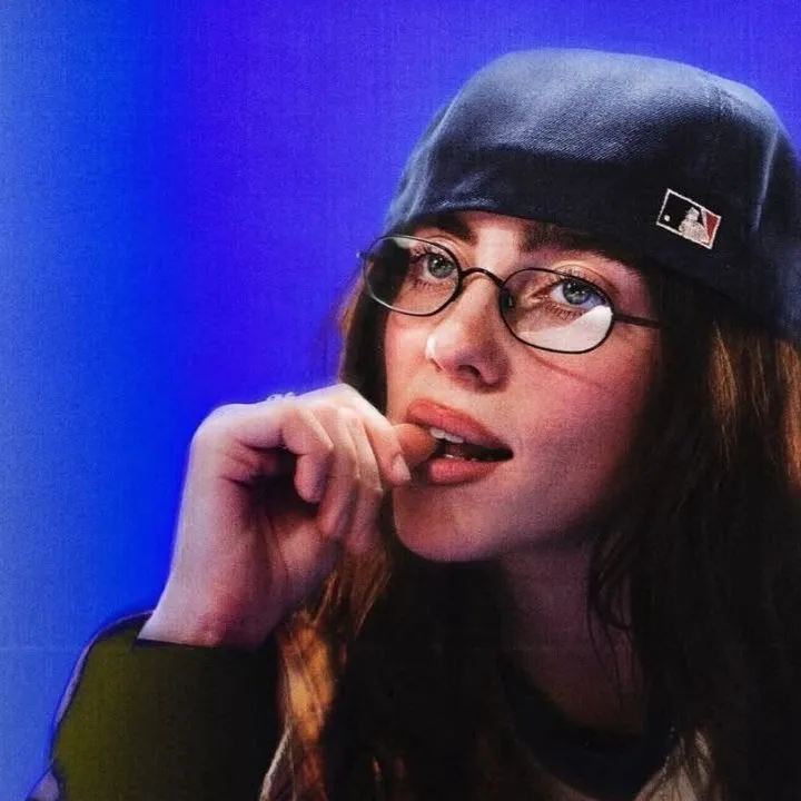 chat with ai character: Billie Eilish