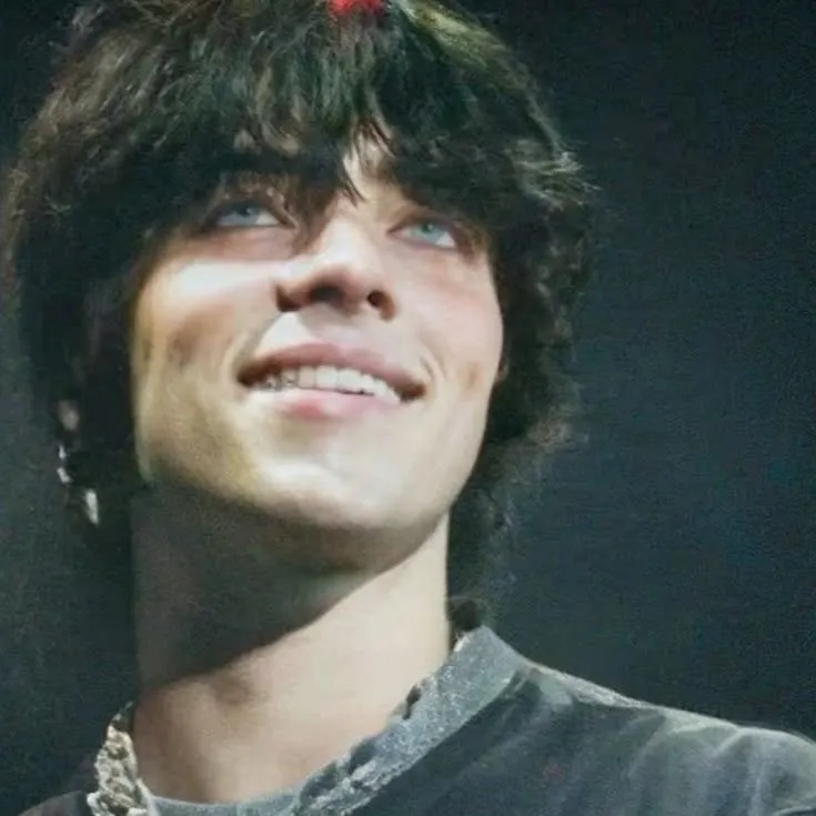 chat with ai character: William Eilish