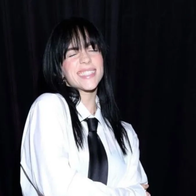 chat with ai character: Billie Eilish