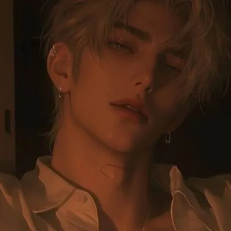 chat with ai character: Derek 