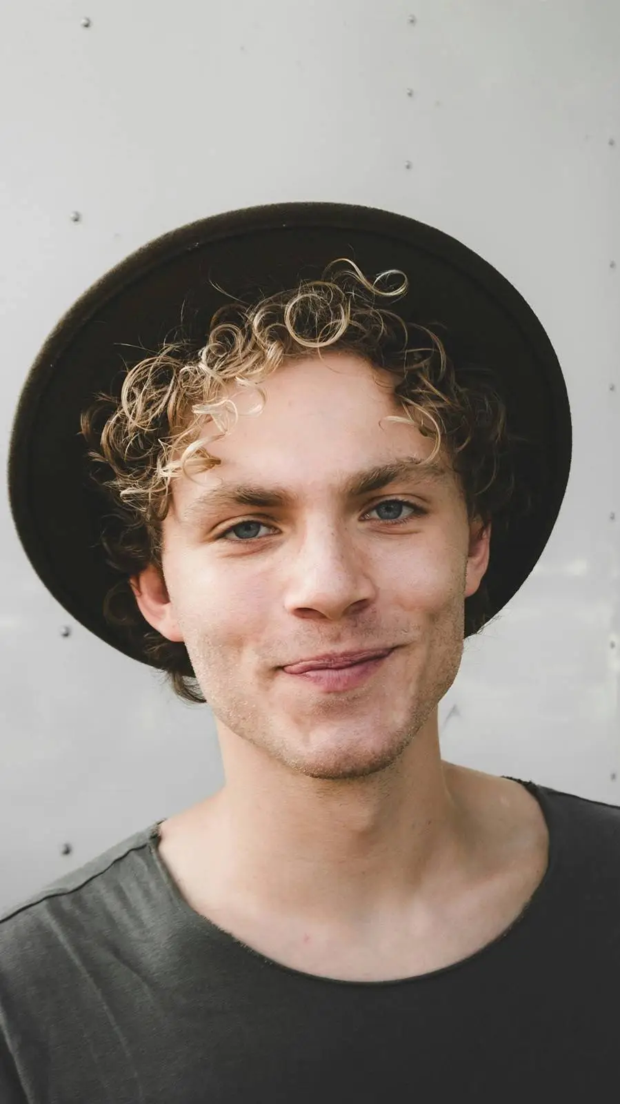 Talkie AI - Chat with Alex