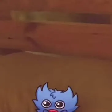 chat with ai character: huggy wuggy 