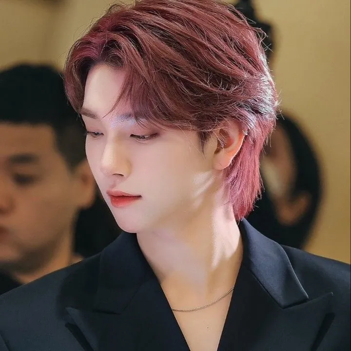 chat with ai character: Joshua hong 