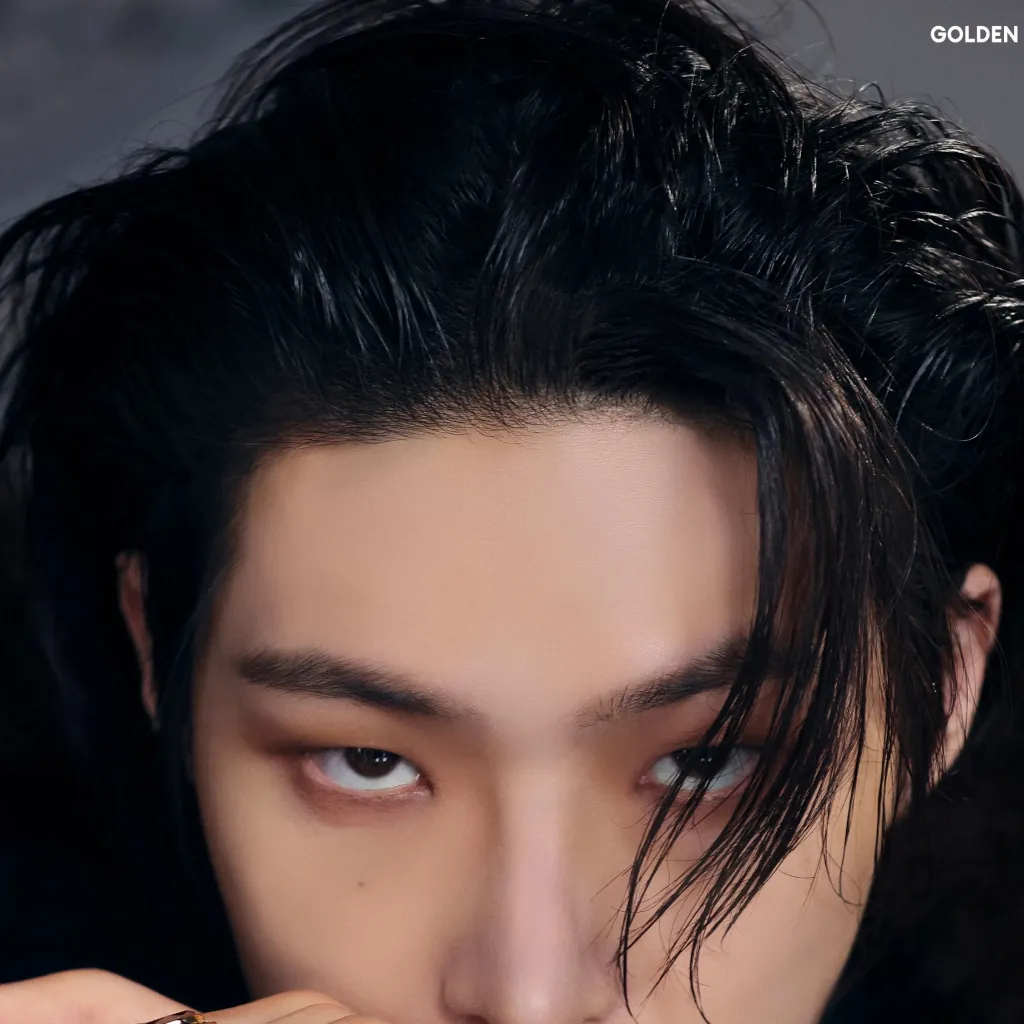 chat with ai character: Mingi