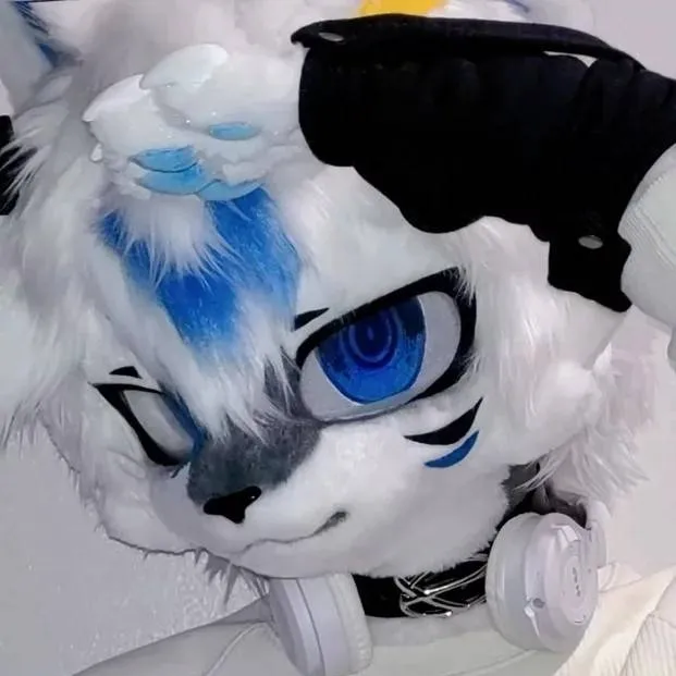 chat with ai character: ❤️ Gabriel 🐾