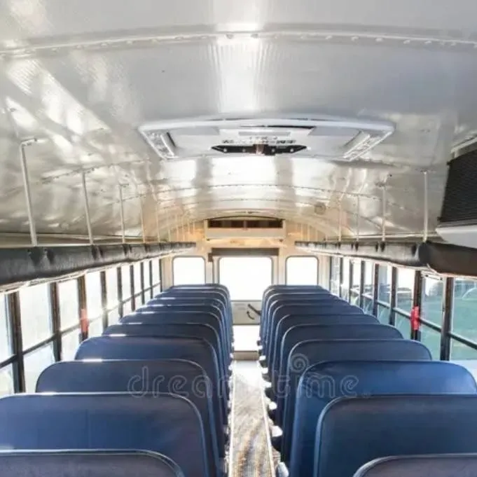 chat with ai character: bus