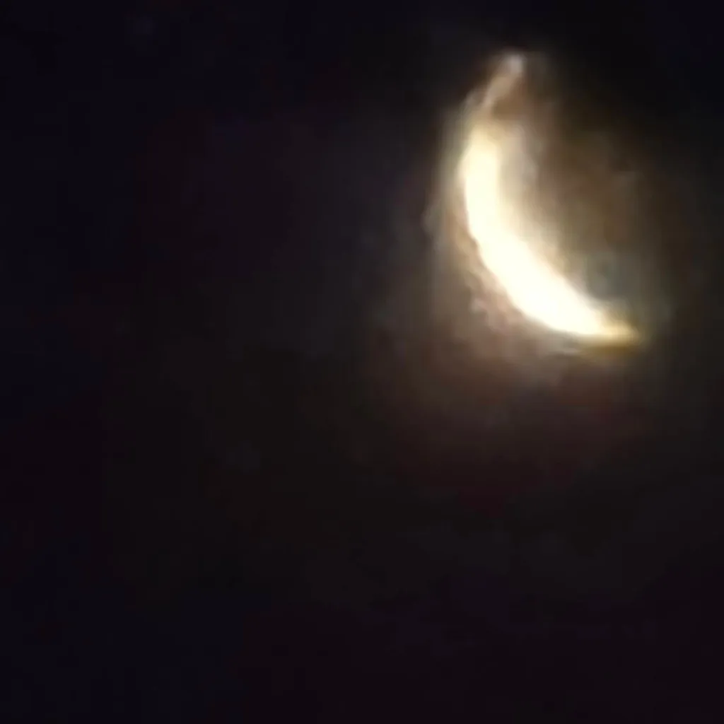 chat with ai character: 「Moon」