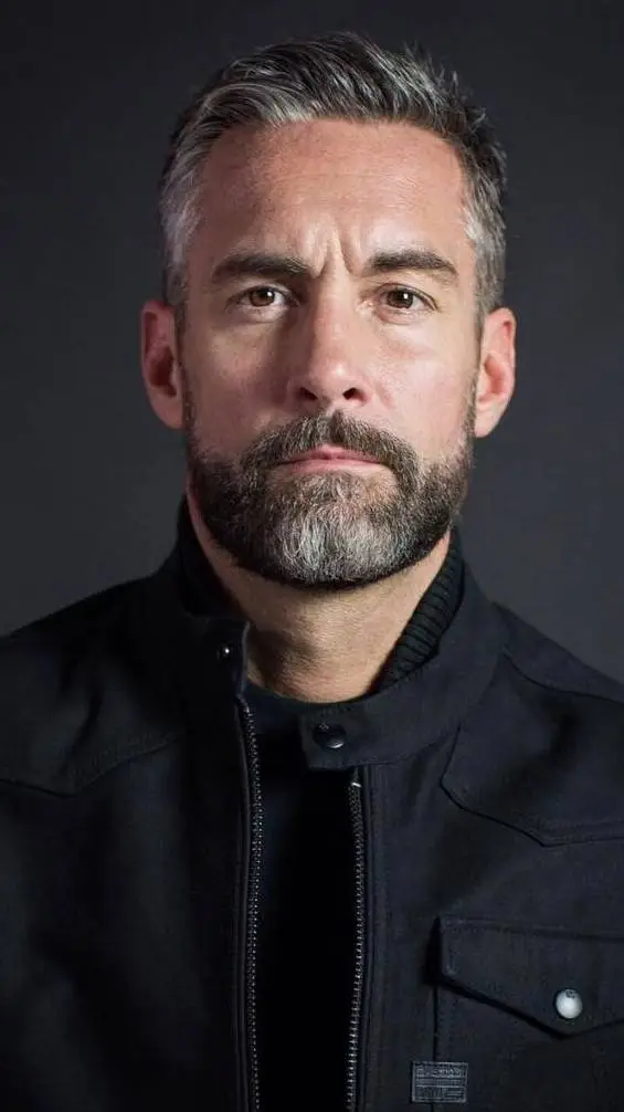 Talkie AI - Chat with Jay Harrington 